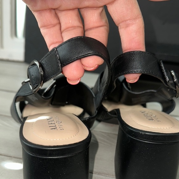 Alfani Black Sandals with Wide Strap‎ and Flat Sole - Picture 6 of 7